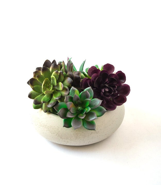 Concrete Catchall Bowl - Succulent Planter - Trinket Bowl - Modern Decor - Minimalist - Keys Holder - Jewelry Holder - Cement - Hygge