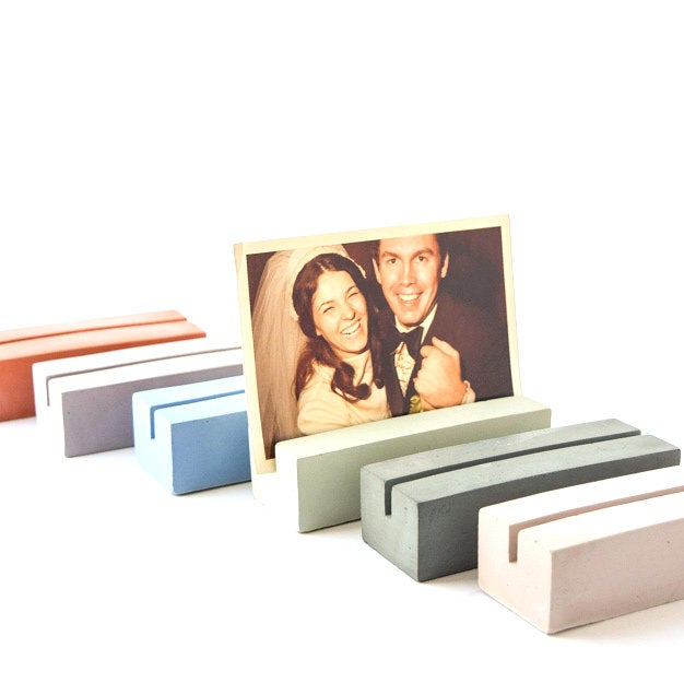 Photo Stand - Place Card Holder - Menu Holder - Concrete - Wedding Tab –  Cedarstonegarden